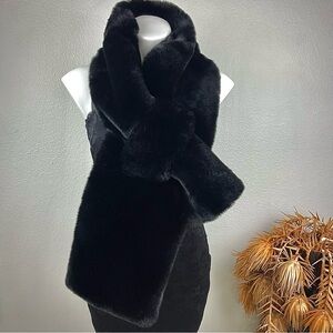Pretty Rugged Luxurious Black Faux Fur Scarf w Waterproof Satin Backing & Pocket
